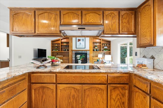 1310 Ridgecrest Way, Roseville, CA 95661