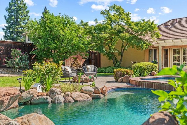 1310 Ridgecrest Way, Roseville, CA 95661