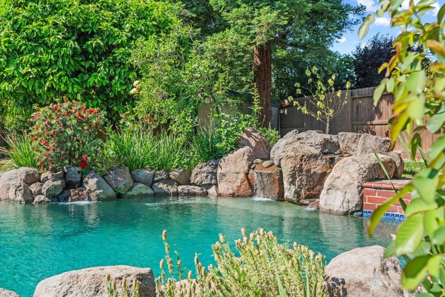 1310 Ridgecrest Way, Roseville, CA 95661