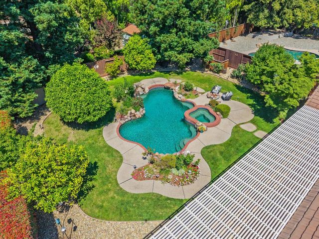 1310 Ridgecrest Way, Roseville, CA 95661