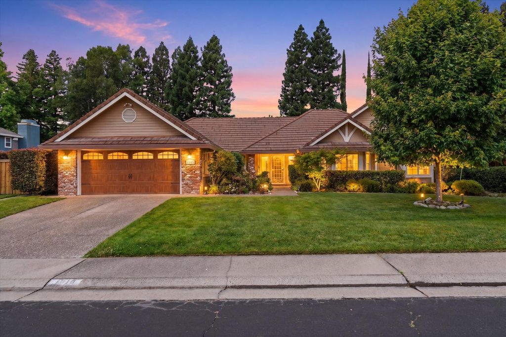 1310 Ridgecrest Way, Roseville, CA 95661