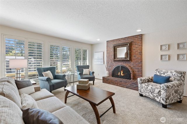 9602 NE 203rd Street, Bothell, WA 98011