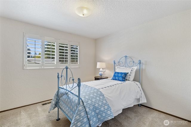 9602 NE 203rd Street, Bothell, WA 98011