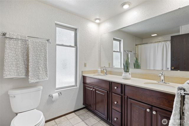 9602 NE 203rd Street, Bothell, WA 98011