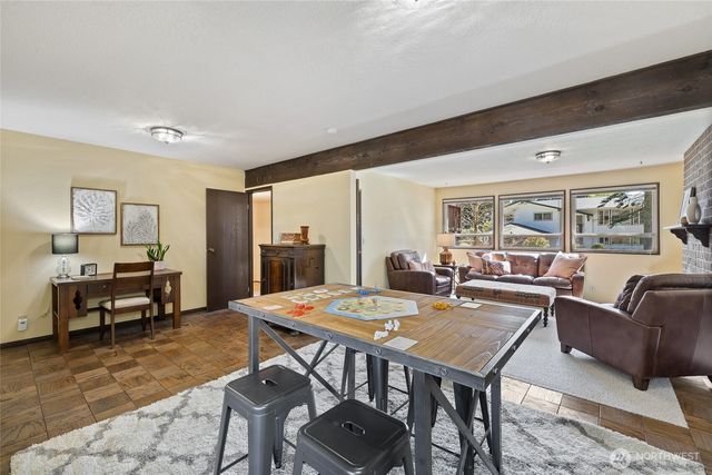 9602 NE 203rd Street, Bothell, WA 98011