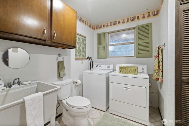 9602 NE 203rd Street, Bothell, WA 98011