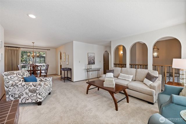 9602 NE 203rd Street, Bothell, WA 98011