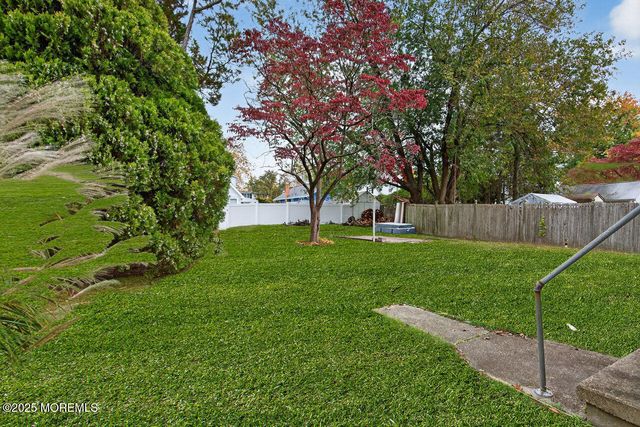 217 E 4th Street, Florence, NJ 08518