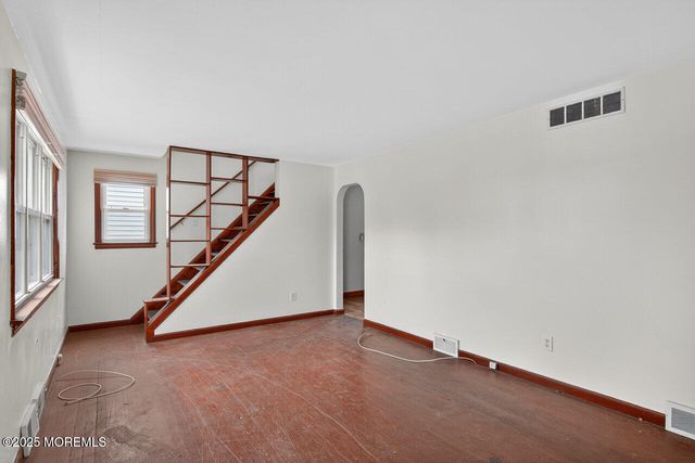 217 E 4th Street, Florence, NJ 08518