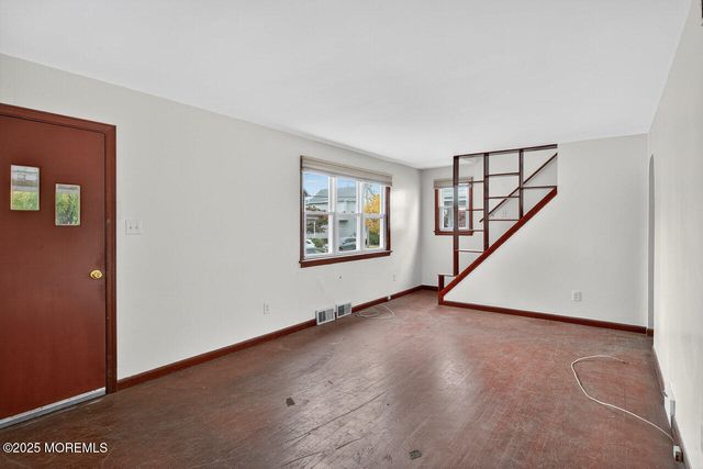 217 E 4th Street, Florence, NJ 08518