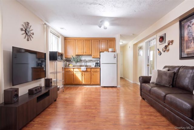380 Sheridan Street, Westbury, NY 11590