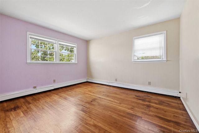 380 Sheridan Street, Westbury, NY 11590