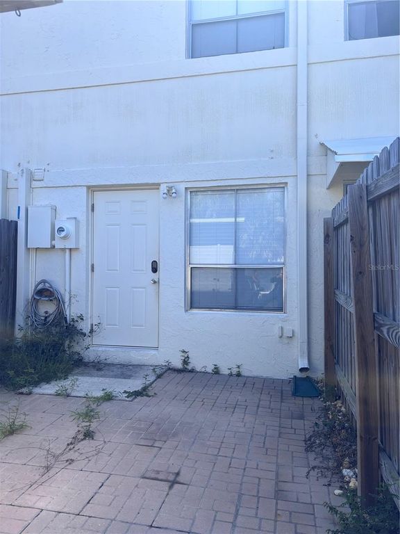 4515 LA CAPRI COURT, Tampa, FL 33611