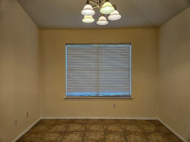 17833 Floribundas LN, Elgin, TX 78621