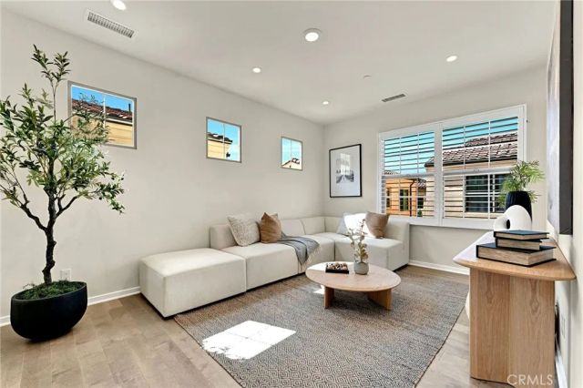 107 Messenger, Irvine, CA 92618