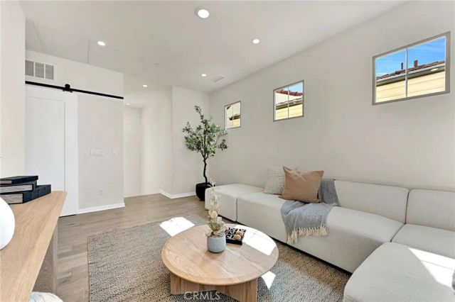 107 Messenger, Irvine, CA 92618