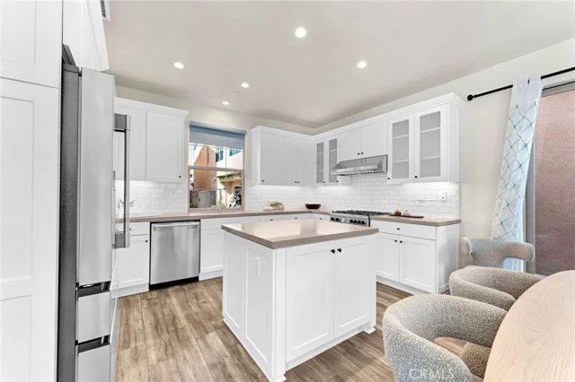 107 Messenger, Irvine, CA 92618