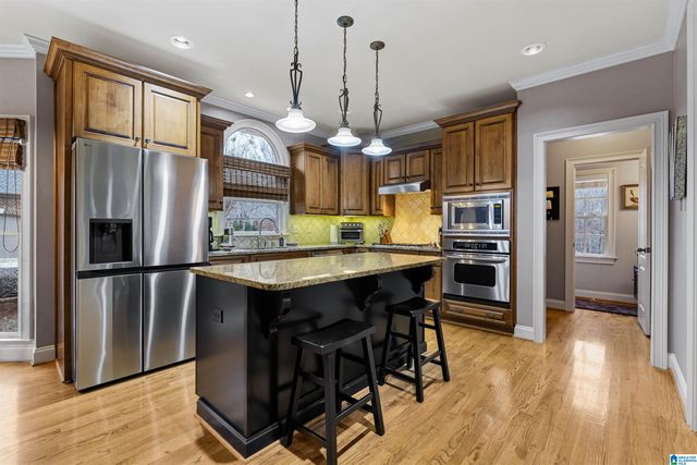 1037 PARKWOOD ROAD, Birmingham, AL 35242