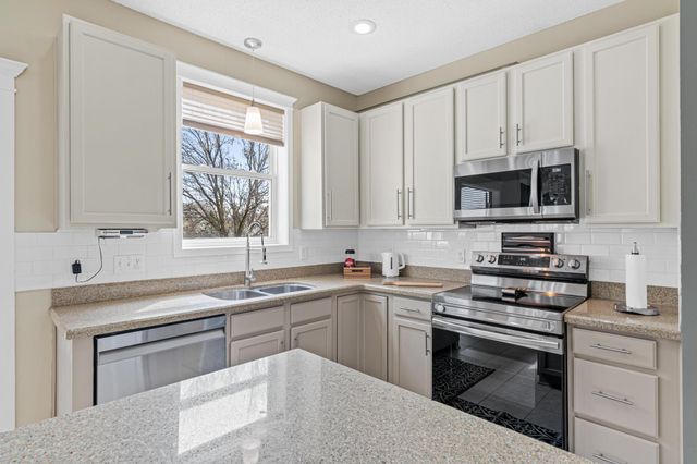 9260 Olive Lane N, Maple Grove, MN 55311