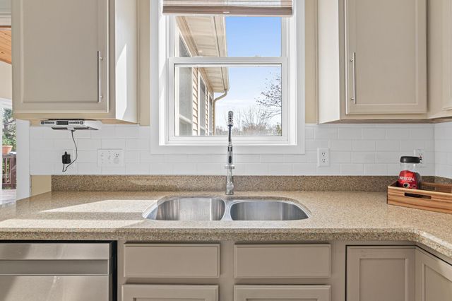 9260 Olive Lane N, Maple Grove, MN 55311