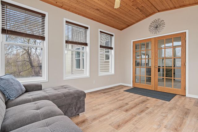 9260 Olive Lane N, Maple Grove, MN 55311