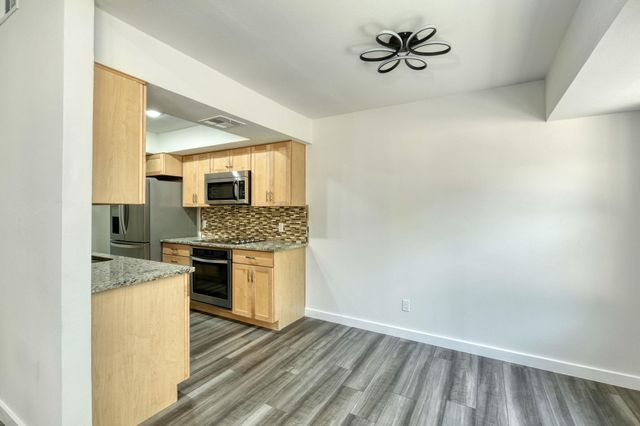 1702 Wagon Gap DR, Round Rock, TX 78681