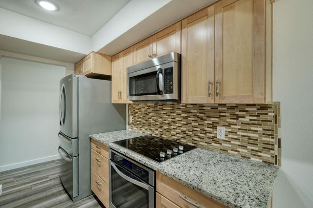 1702 Wagon Gap DR, Round Rock, TX 78681