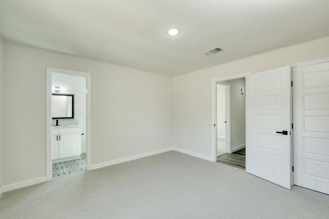 1702 Wagon Gap DR, Round Rock, TX 78681