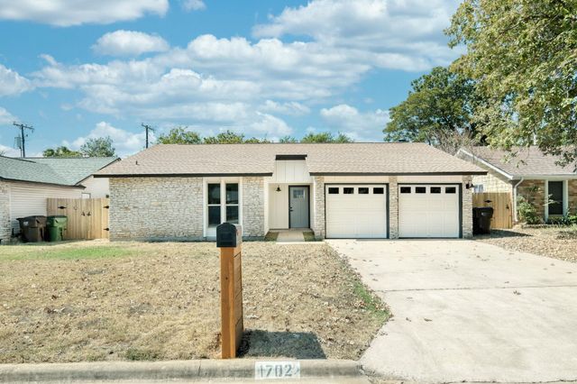 1702 Wagon Gap DR, Round Rock, TX 78681