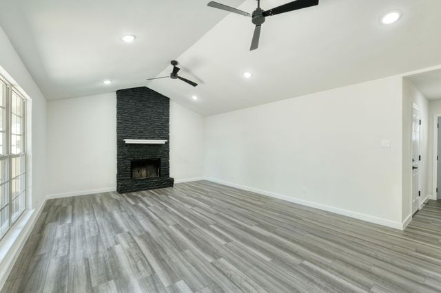 1702 Wagon Gap DR, Round Rock, TX 78681