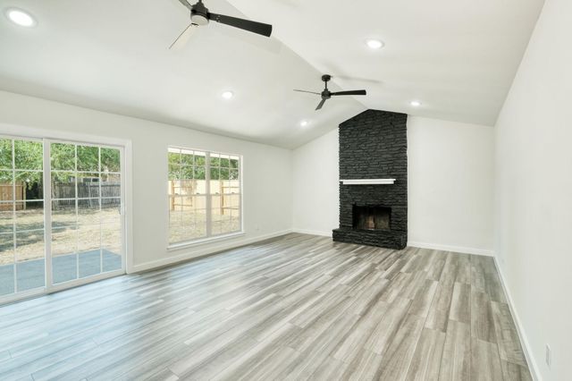 1702 Wagon Gap DR, Round Rock, TX 78681