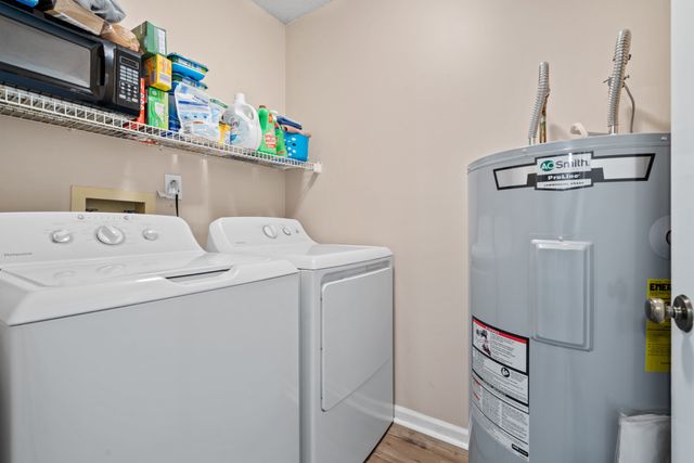 711 Green Valley Ct, Clarksville, TN 37042