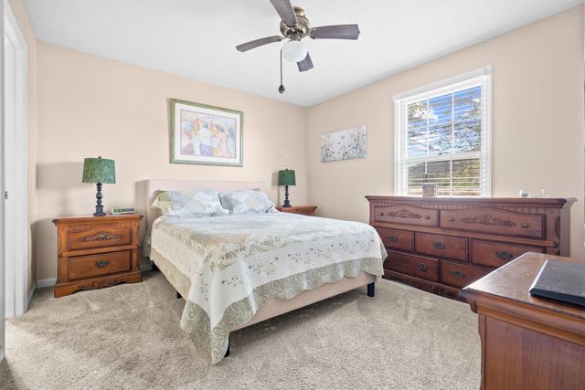 711 Green Valley Ct, Clarksville, TN 37042