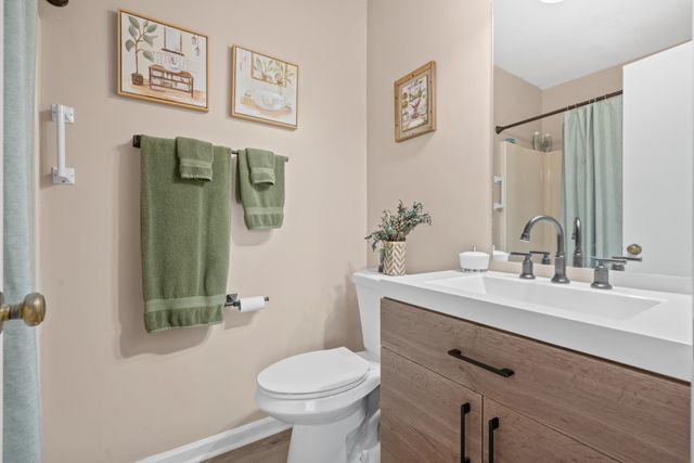 711 Green Valley Ct, Clarksville, TN 37042