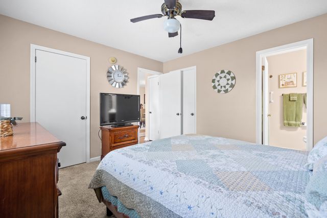 711 Green Valley Ct, Clarksville, TN 37042