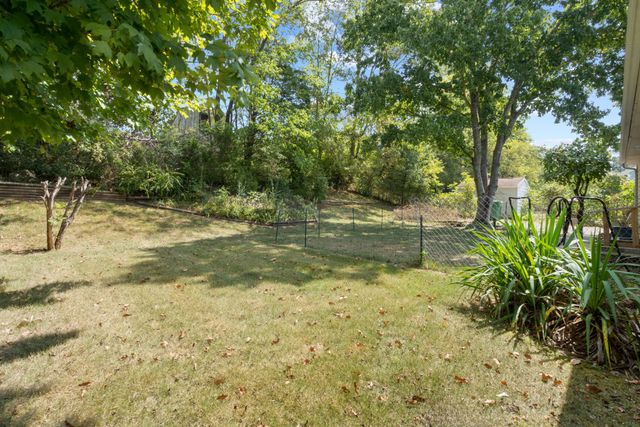 711 Green Valley Ct, Clarksville, TN 37042