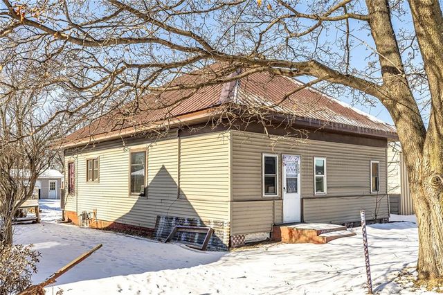123 S Roosevelt Road, Black River Falls, WI 54615