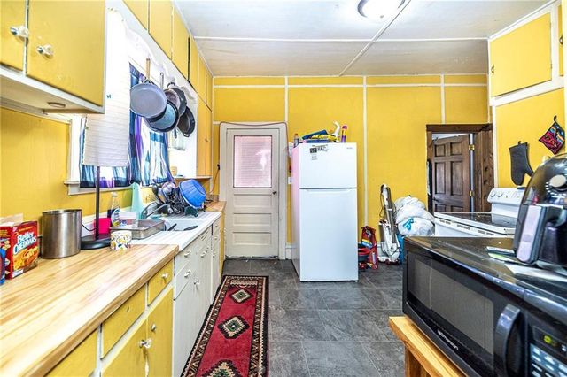 123 S Roosevelt Road, Black River Falls, WI 54615