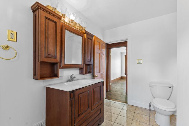 1807 Teel Avenue, Lansing City, MI 48910