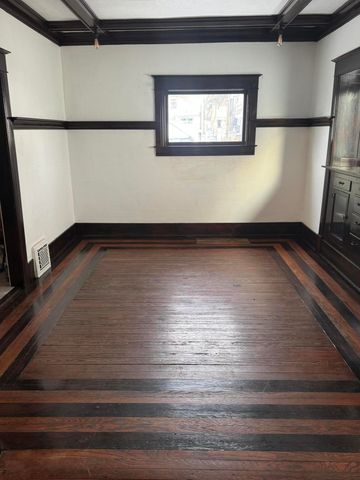 1807 Teel Avenue, Lansing City, MI 48910