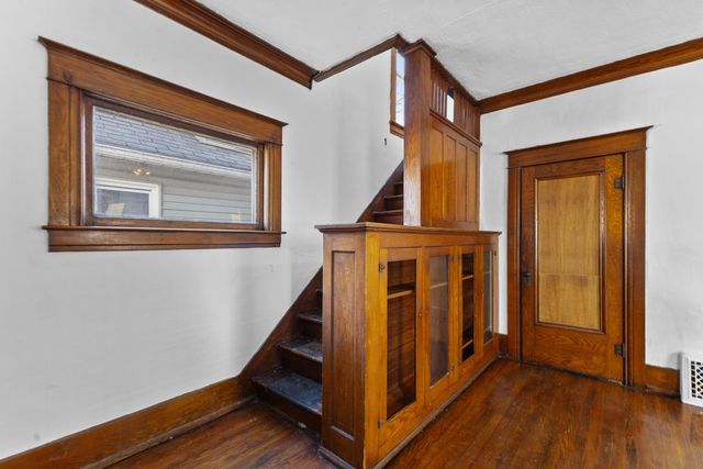 1807 Teel Avenue, Lansing City, MI 48910