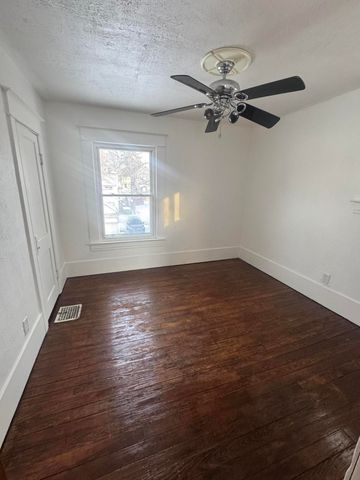 1807 Teel Avenue, Lansing City, MI 48910