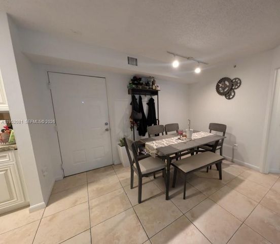 430 S Park Rd 3-108, Hollywood, FL 33021
