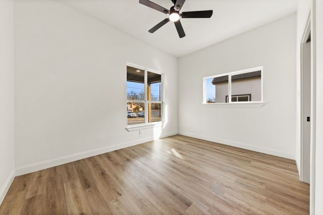 1279 Bonham Street, Paris, TX 75460