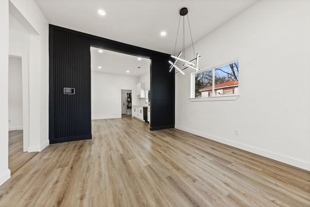 1279 Bonham Street, Paris, TX 75460