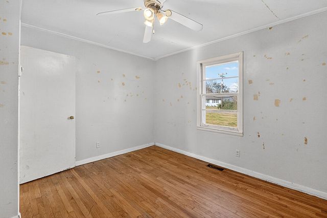 601 Pleasantwood Dr, Mount Pleasant, TN 38474