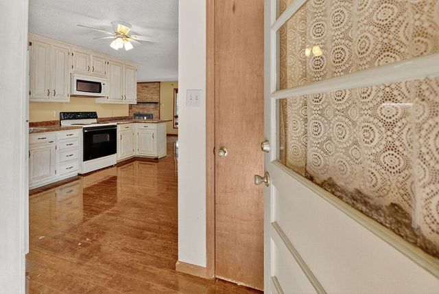 601 Pleasantwood Dr, Mount Pleasant, TN 38474