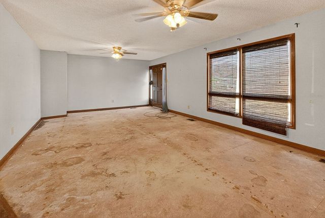 601 Pleasantwood Dr, Mount Pleasant, TN 38474