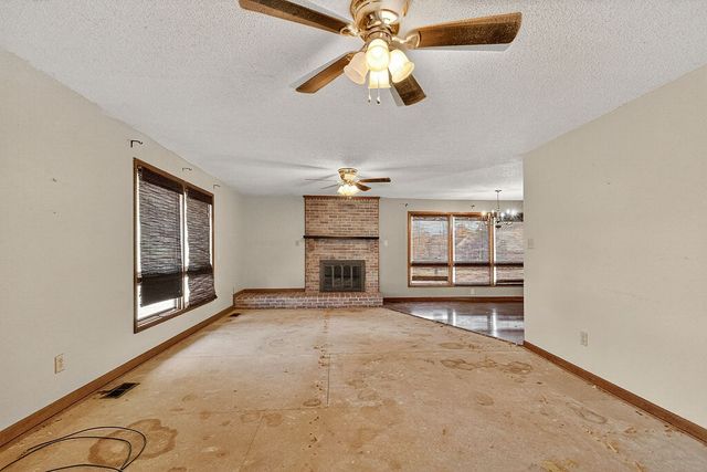 601 Pleasantwood Dr, Mount Pleasant, TN 38474