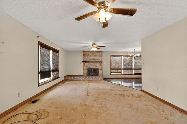 601 Pleasantwood Dr, Mount Pleasant, TN 38474